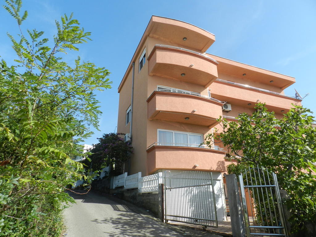 Apartments Baja 울친 외부 사진